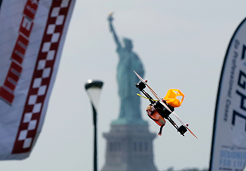 Drone-Racing-NYC-2016-350-AP-purchased