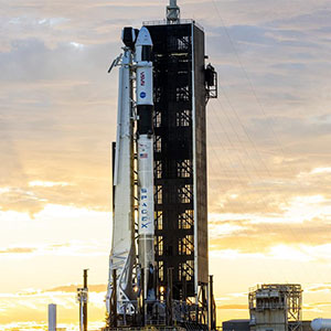 Falcon9-launchpad-SpaceX-NASA-thumbnail