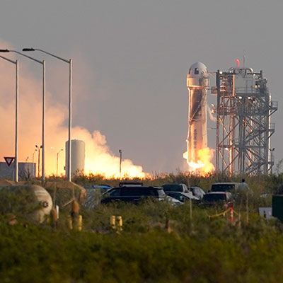 Blue-Origin-New-Shepard-Launch-20July2021-APImages-400