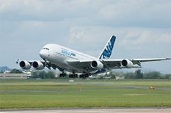 AirbusA380-Taking-Off-Wiki-250