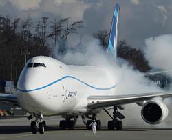 Boeing-747-8-Freighter-AP-Purchased-1500