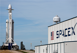 Falcon-HEAVY-SpaceX-1-AP-Purchased-1000
