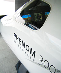 Phenom-300-cockpit-wiki