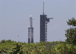 SpaceX-Falcon-Heavy-LP39A-NASA