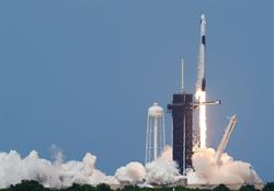 SpaceX-Falcon9-launches-Dragon-Capsule-30May2020-1500-AP-Purchased