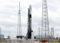 SpaceX-Starlink-on-Launchpad-2019-AP-Purchased-1500